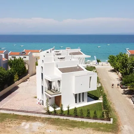 Villa Dahlia By The Sea